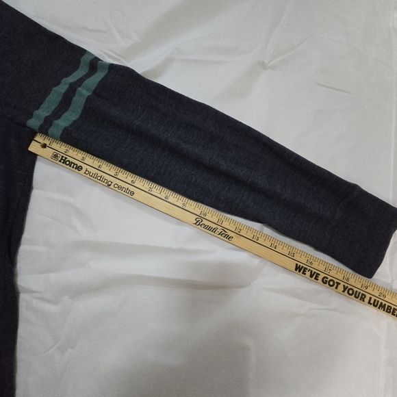 Banana Republic Mens Medium Dark Blue Long Sleeve Tee with Teal Stripes - Picture 6 of 6